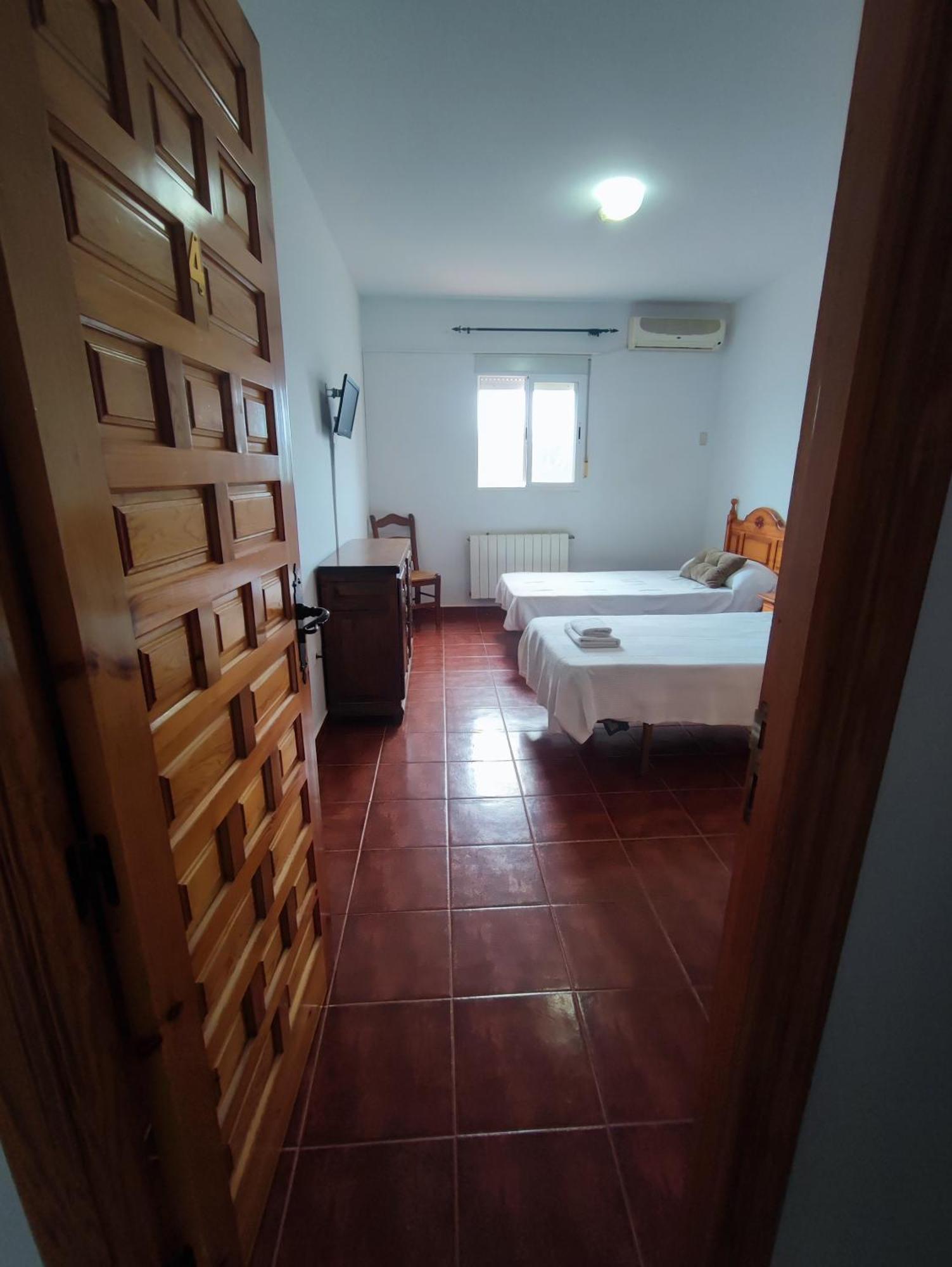 H Helechosa Hotell Rum bild
